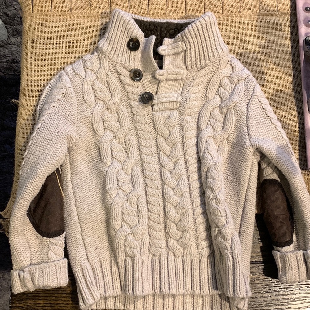 Baby Gap Toddler Boy Cable Knit sweater with pads on elbow, Size 3